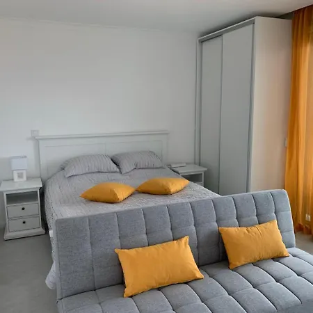 Helena Amber בית הארחה קאניקו