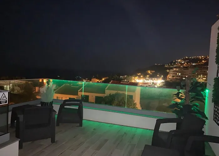 招待所 Helena Amber