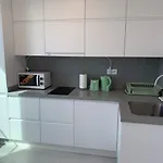 Helena Amber Penzion